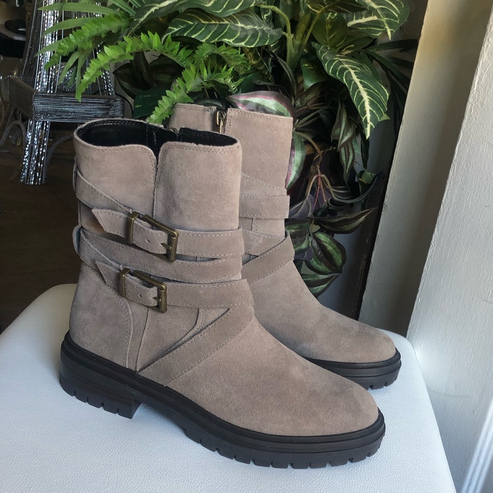 Vince Camuto Suede Belisha 2 Boots Size 8.5
